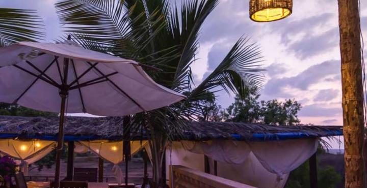 The Clematis Hotel Candolim Bagian luar foto